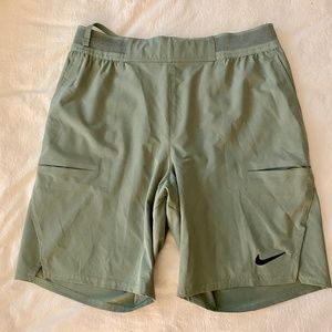 Men's Nike Dri-Fit Tennis/Workout Short in Light Green, Size Medium